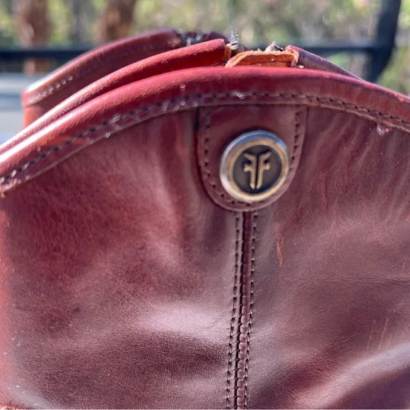 🤎Frye boots! Soft, sturdy, so stylish. - Picture 5 of 16